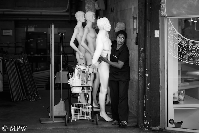 Auckland City street photo, Queent St, black and white